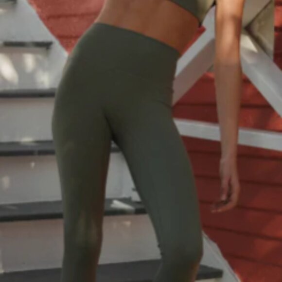 SET ACTIVE One Shoulder Bra + Sculptflex Leggings Set – Size S (Vegas) - Picture 3 of 6